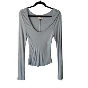 Universal Thread Y2k Bella Swan Ellena Gilbert Shirt Large Ribbed Scoop Neck Top